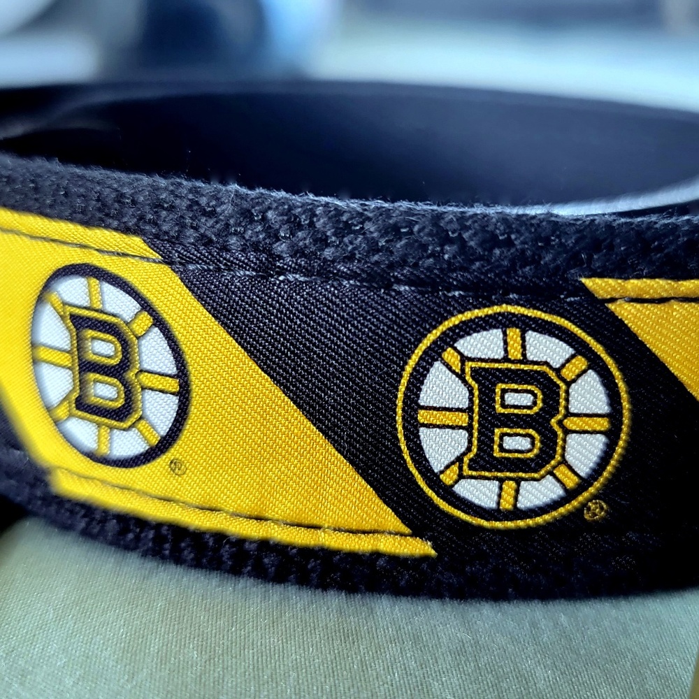 Vineyard Vines Boston Bruins Repp Stripe Belt NWT - size 34